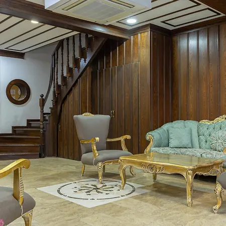 Hotel Grand Family 3*