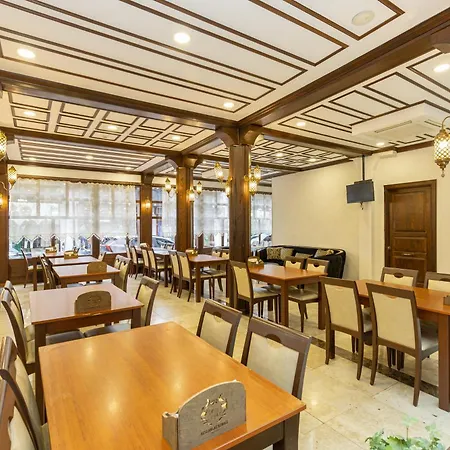 Szálloda Grand Family 3*