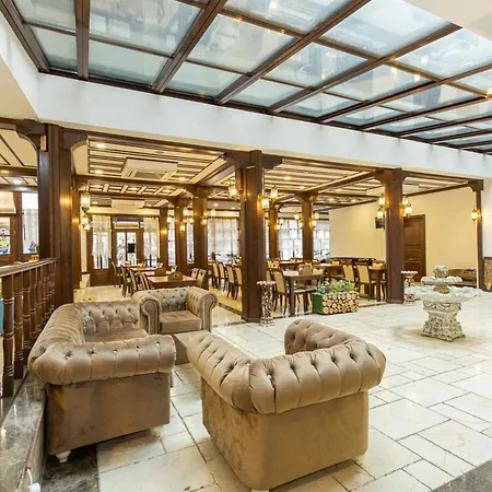 Hotel Grand Family 3*