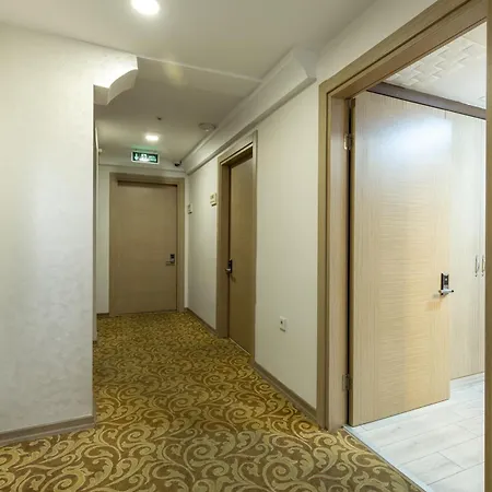 Hotel Grand Family 3*