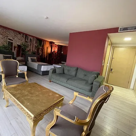 Hotel Grand Family 3*