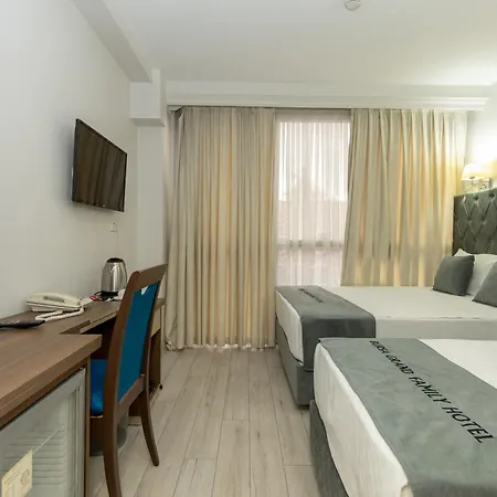 Hotel Grand Family