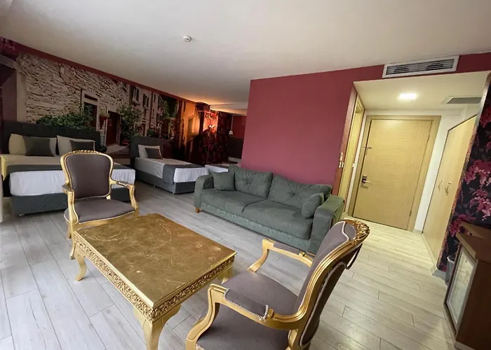 Hotel Grand Family 3*